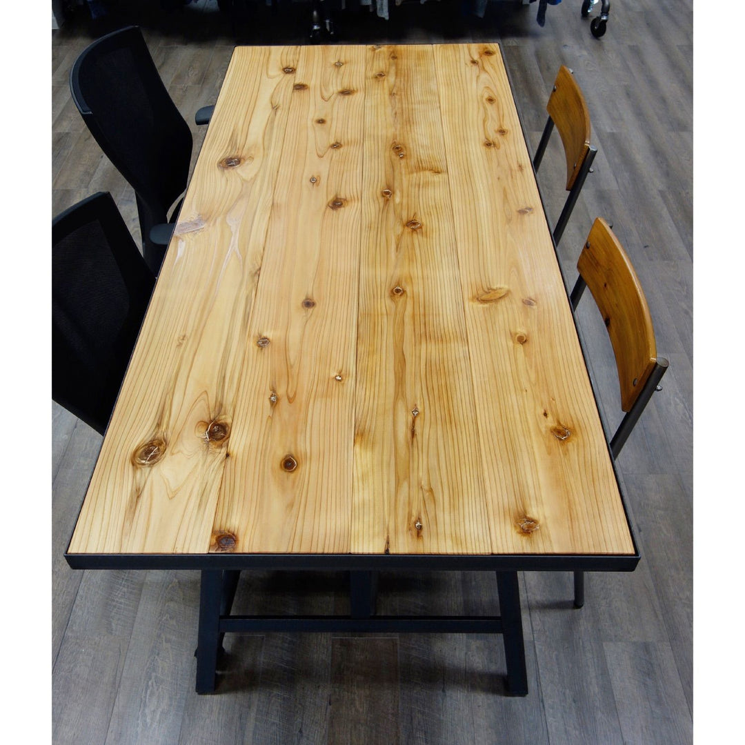 DD-001 テーブル：アングルタイプ – ON OFF INTERNATIONAL