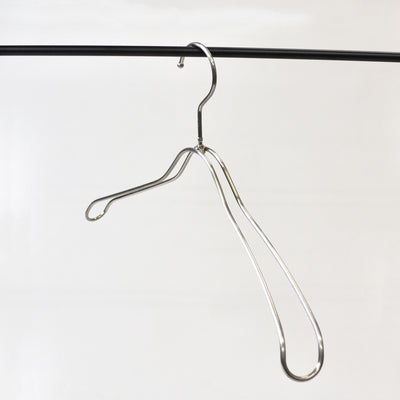SALE商品スチール製湾曲ハンガー：ニッケルサテンメッキ