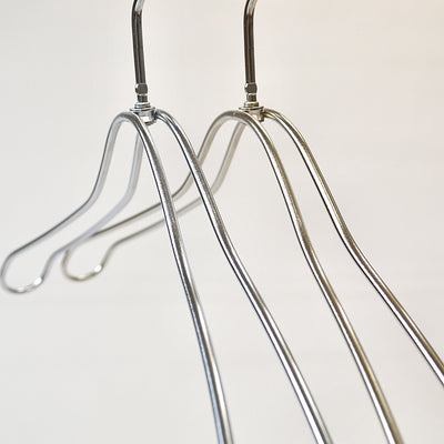 スチール製レディース湾曲ハンガー：梨地加工(クロームメッキ)